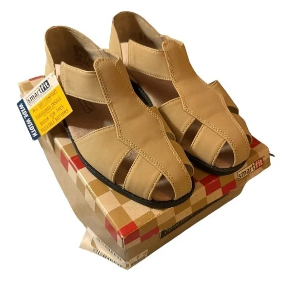 NWT Woman's smart fit Shoes - Picture 2 of 9